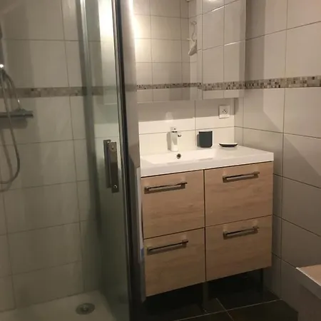 6 A 8 Pers Au Coeur Du Centre Historique Apartment Besse-et-Saint-Anastaise